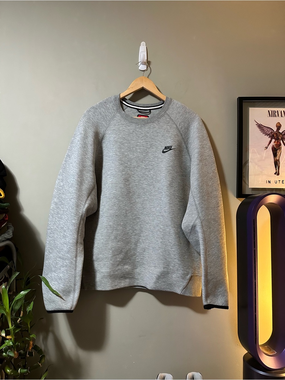 Nike Men’s Grey Sweatshirt with Black Swoosh